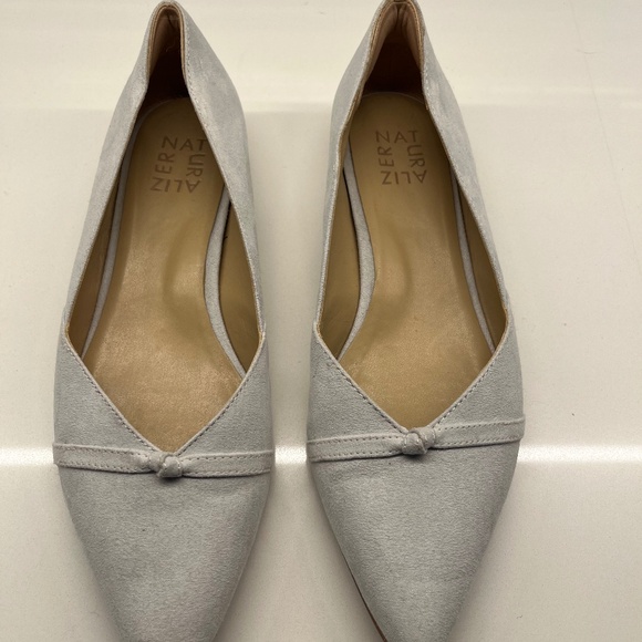 Size 7 Naturalizer light blue/grey flats - Picture 1 of 6